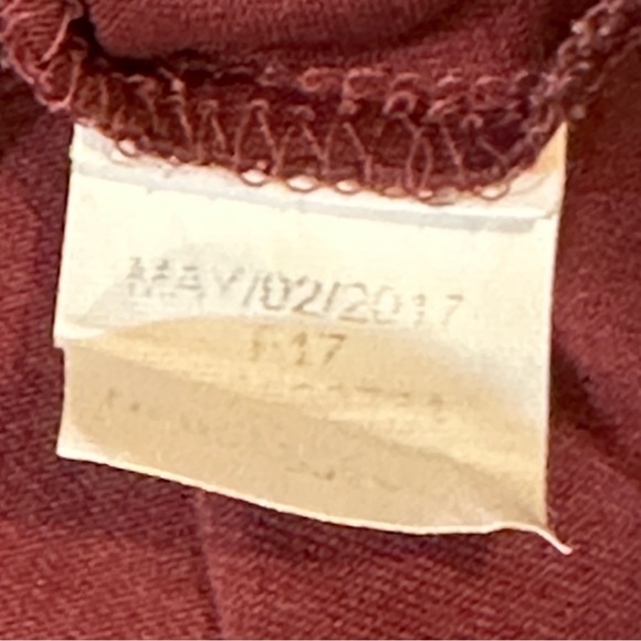 The North Face Women’s L Maroon Performance Tee - Picture 5 of 11